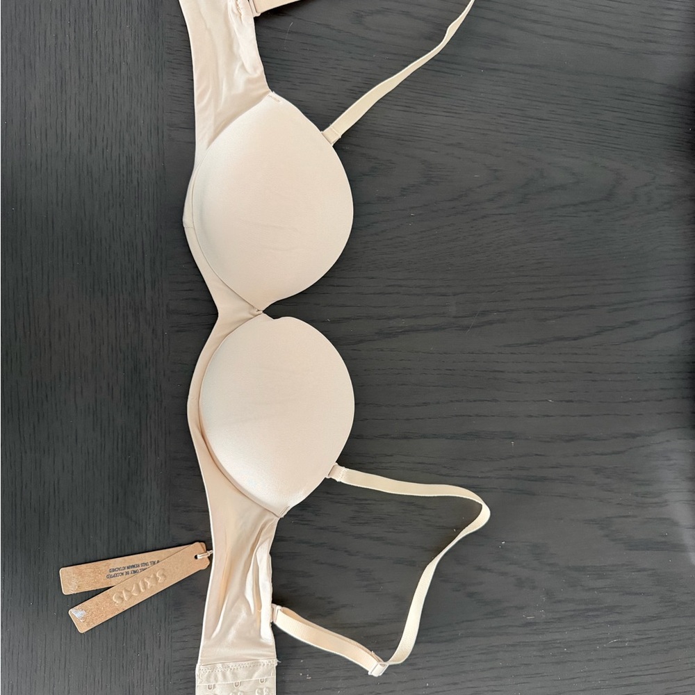 SKIMS Ultimate Strapless Push-Up Bra – Sand – Size 30C – NWT